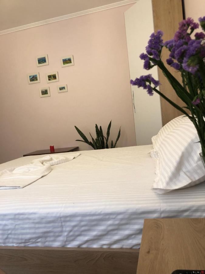 Itan'S Apartment-Lovely Guest Apartment In Center Tiranë Eksteriør bilde